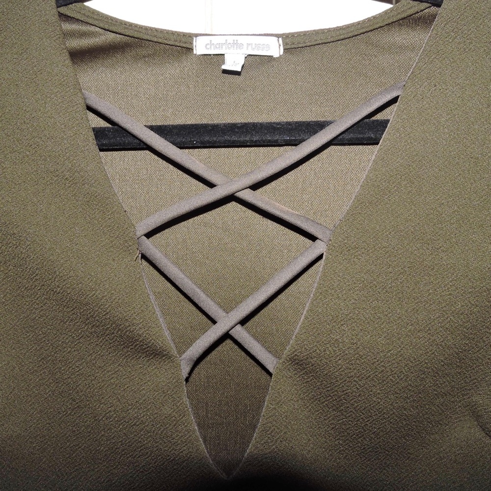 Lace-Up Bodysuit - Picture 2 of 3